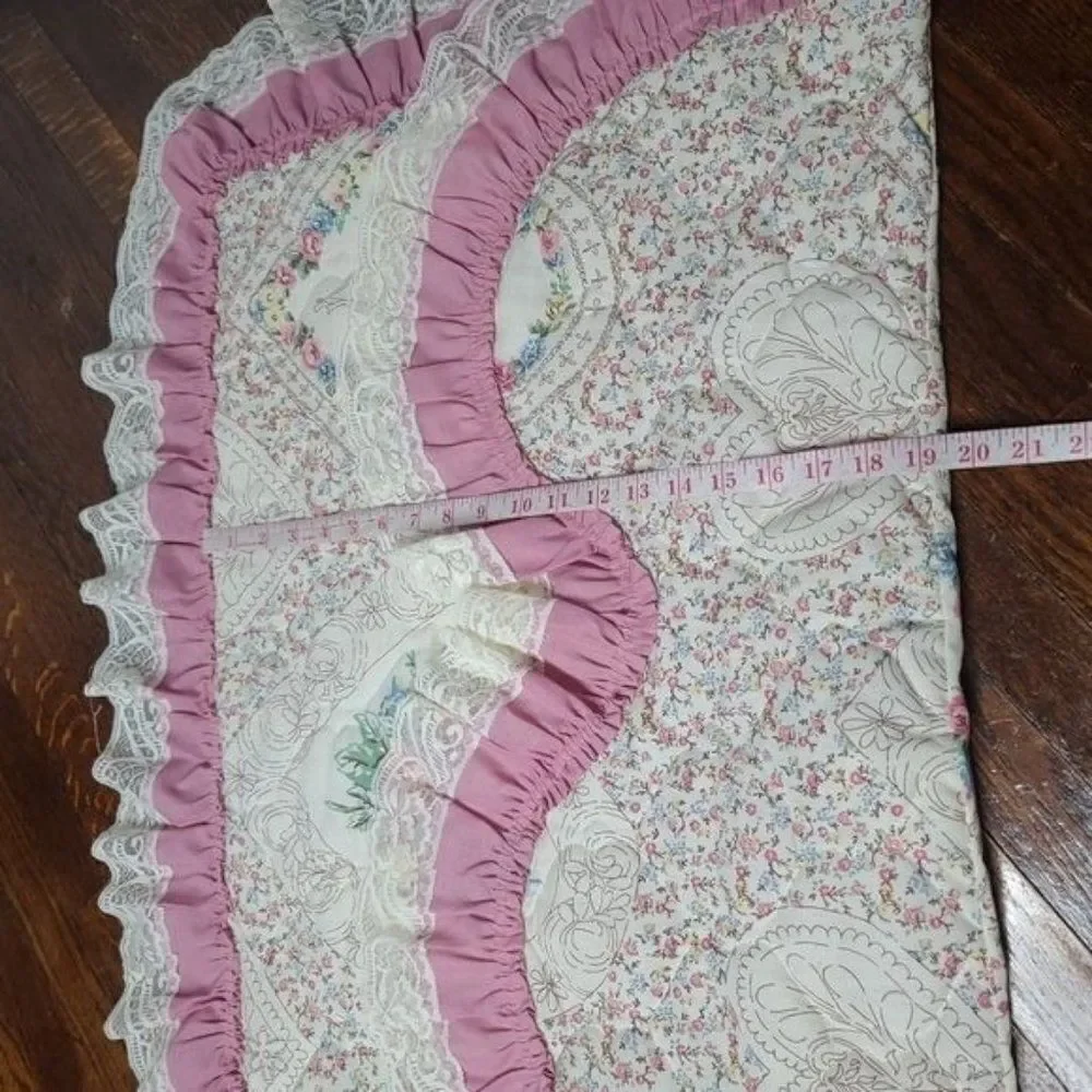 Vintage 90's Grannycore Cottagecore Pink Dainty Floral Pillowcase